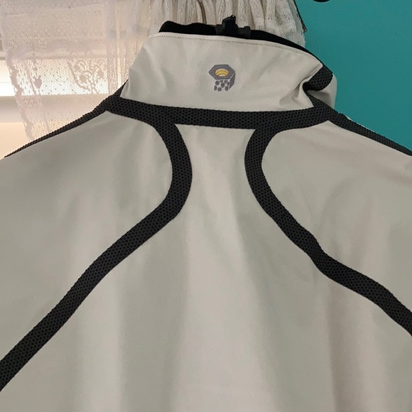 Mountain Hardware Softshell Jacket - Picture 6 of 7
